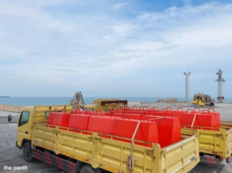 FABRIKASI BARRIER BETON UNTUK PELABUHAN TERSUS PT. SEMEN INDONESIA